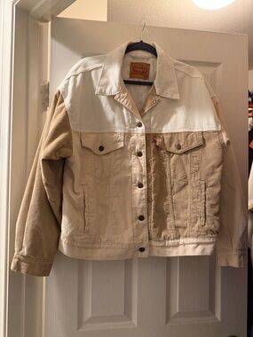 Levi's Women's Two-Tone Cream & Tan Denim Trucker Jacket